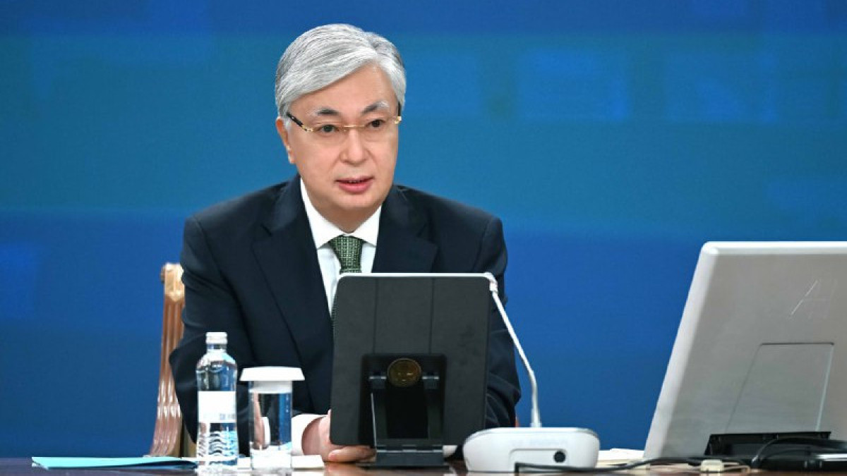 "Криминалитет пытается ставить политические условия" - глава государства