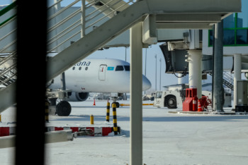 Фотография к новости: В Астане ремонт взлётно-посадочной полосы начнётся 15 июля