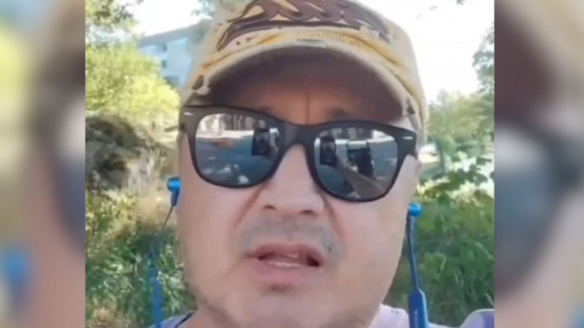 кадр из видео