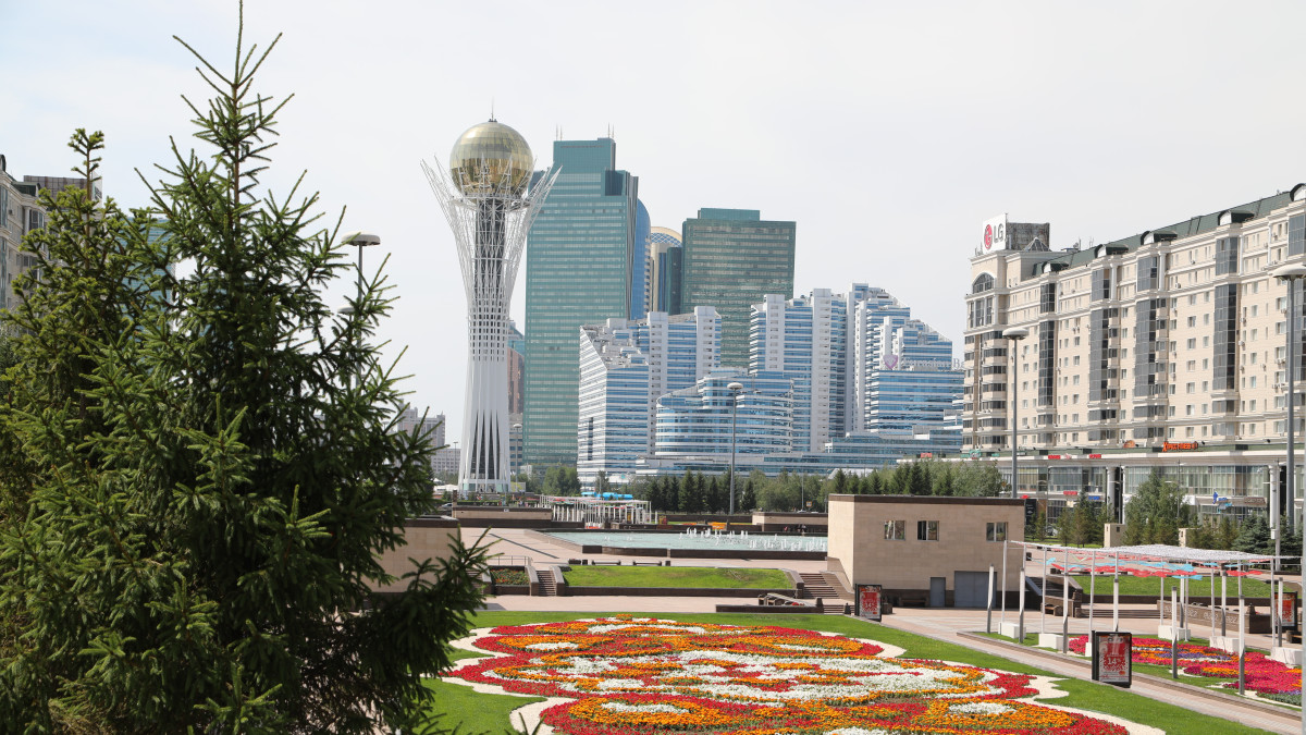 Токаев примет участие в форуме городов-побратимов Астаны