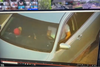 Фотография к новости: В Шымкенте оператор ЦОУ разглядел в машине пассажира, нюхающего наркотики