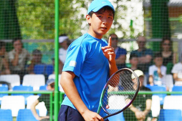 Фотография к новости: Трое казахстанцев вышли в четвертьфинал юниорского турнира серии ITF