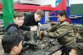 Фотография к новости: Школьники смогут получить диплом колледжа вместе с аттестатом в Казахстане