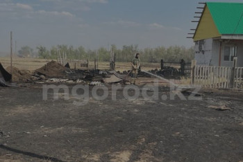 Фотография к новости: Угроза остаётся — аким ЗКО о приближающихся к сёлам пожарах в регионе