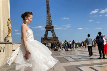 Фотография к новости: Дизайнер из Петропавловска представила коллекцию на неделе моды в Париже