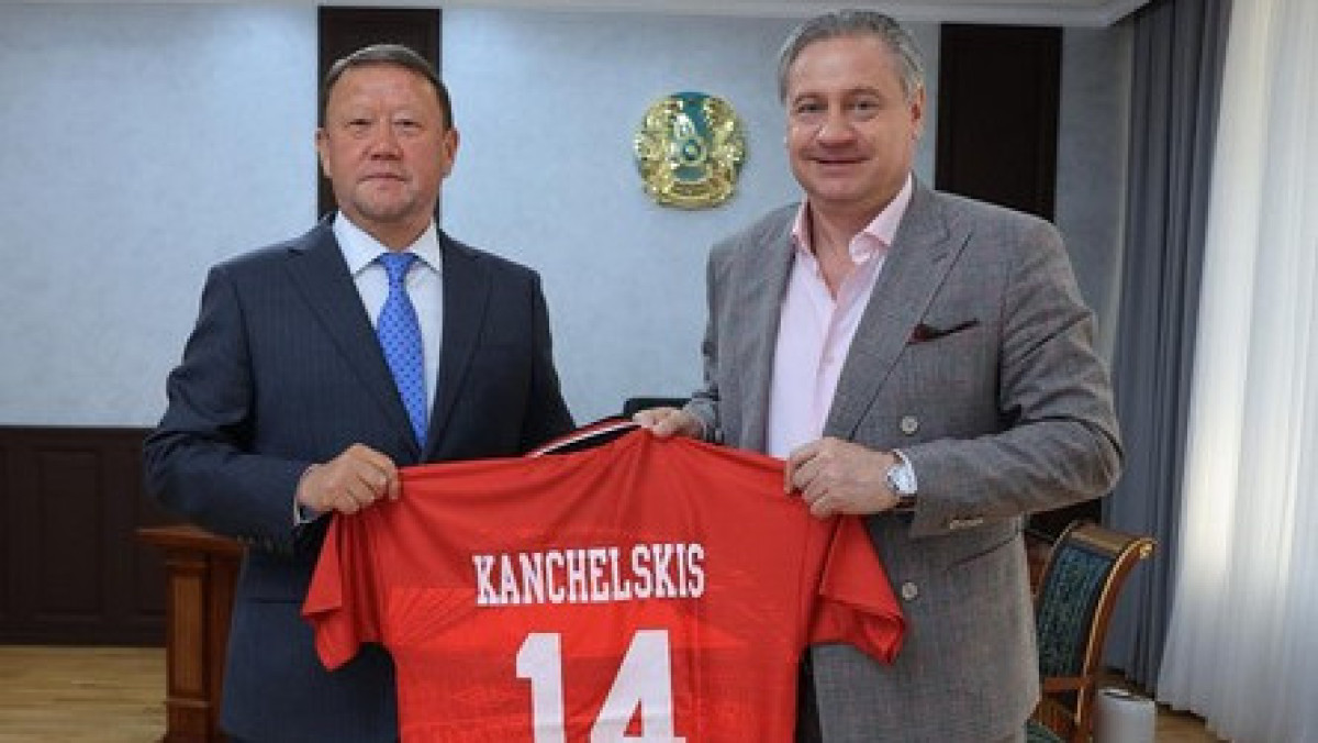 instagram.com/fctobol