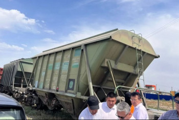Фотография к новости: Поезд врезался в автобус с пассажирами в Атырау