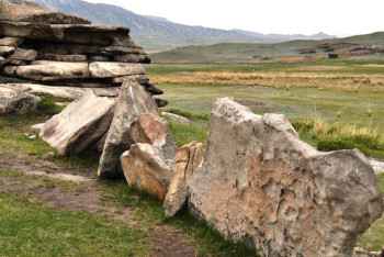 Фотография к новости: Ак Баур: храм под открытым небом или центр мира?