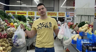 Казахстанский блогер захотел прожить месяц на минимальную зарплату, но не смог
