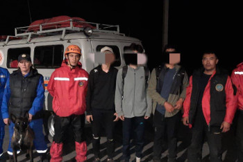 Фотография к новости: Подростки заблудились в горах Алматы