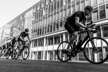 Фотография к новости: Мужчина скончался во время велогонки в Астане