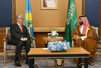 Фотография к новости: Токаев провёл встречу с наследным принцем Саудовской Аравии