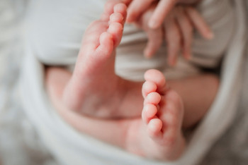 Фотография к новости: Родившегося с пневмонией младенца спасли неонатологи Алматы