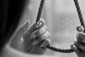 Фотография к новости: 18-летнюю жительницу Кокшетау обнаружили повешенной на территории школы