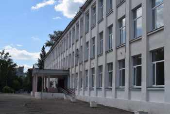 Фотография к новости: Подсменка и старые здания: школы в Павлодаре десятилетиями не видели ремонта