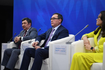 Фотография к новости: Дархан Кыдырали призвал журналистов больше продвигать природу родного края