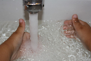 Фотография к новости: Мутная вода: временно ограничена подача воды в одном из районов Алматы