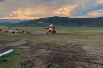 Фотография к новости: Упавшую с лошади в горах девушку спасли на вертолёте в ВКО