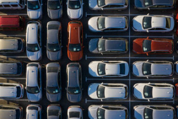 Фотография к новости: Темпы роста продаж авто в Казахстане в шесть раз выше среднемировых