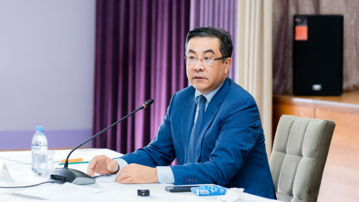 Дорожные знаки, остановки, детские городки: как меняется жизнь в дачных массивах в области Абай