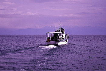 Фотография к новости: Двое отдыхающих погибли на Иссык-Куле при столкновении скутера с катером