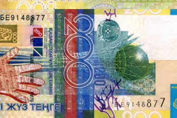 Фотография к новости: Нацбанк напомнил о штрафе за отказ принимать банкноты номиналом 200 тенге