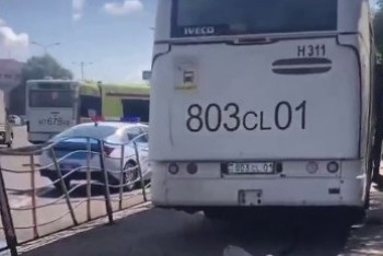 Фотография к новости: Водитель автобуса в Астане потерял сознание за рулём и умер в больнице