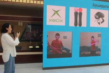 Фотография к новости: Учёный разработал интеллектуальную систему распознавания казахского жестового языка