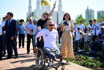 Фотография к новости: В Актобе открыли спортплощадку, построенную на изъятые у коррупционеров деньги