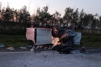 Фотография к новости: Легковушка  протаранила минивэн в Костанайской области. Два человека погибли