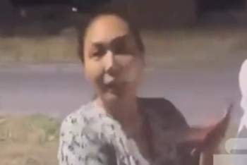 Фотография к новости: Полицейская в халате возмутила пользователей соцсетей