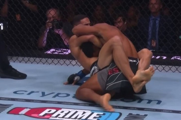 Фотография к новости: "Подражатель" Шавката Рахмонова досрочно побил американца