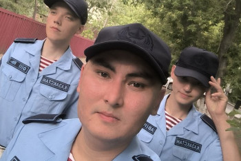 Фотография к новости: Павлодарец в форме Нацгвардии своим танцем удивил Казнет