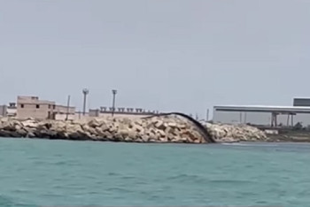 Фотография к новости: Сброс чёрной воды в Каспий объяснили экологи