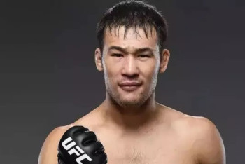 Фотография к новости: Шавкат Рахмонов обратился к сопернику после отмены боя