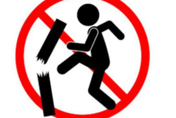 Фотография к новости: Вандалы разломали новый электроподъемник для инвалидов в Караганде