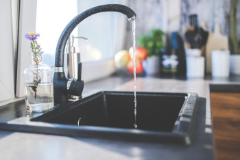 Фотография к новости: Дачников Каскелена лишили доступа к воде