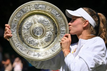 Фотография к новости: Елена Рыбакина лишится места в "большой тройке" мирового тенниса