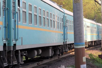 Ехавший в детский лагерь в поезде ребенок скончался