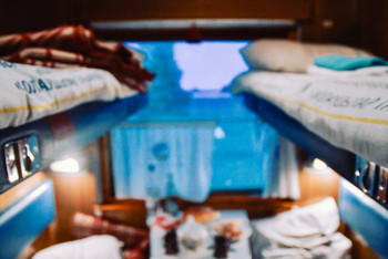 Фотография к новости: Уголовное дело возбудили из-за гибели ребенка в поезде по дороге в детский лагерь