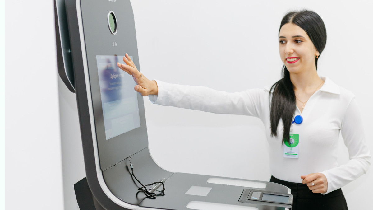 Бесплатные услуги появились в терминалах документирования в ЦОНах