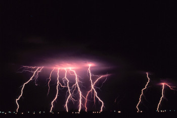 Фотография к новости: Молния ударила в ребенка в Алматинской области