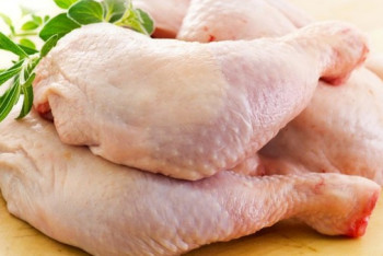 "Золотые" окорочка: Почему курятина в Казахстане взлетит в цене рассказал эксперт