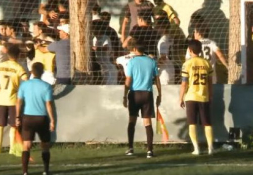 Фотография к новости: Дикий случай произошел во время матча чемпионата Казахстана по футболу