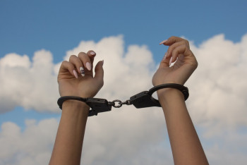 Фотография к новости: Мать четверых детей из Уральска осудили за убийство на 16 лет