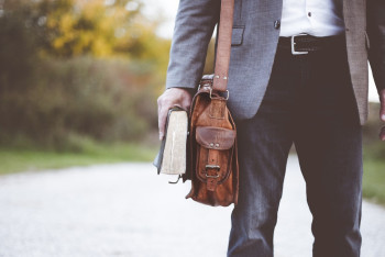 Фотография к новости: Грант за полмиллиона тенге обещал мошенник жительнице Тараза