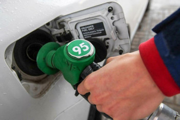 Фотография к новости: Первую партию бензина АИ-95 из России завезут в Казахстан до конца августа – Минэнерго