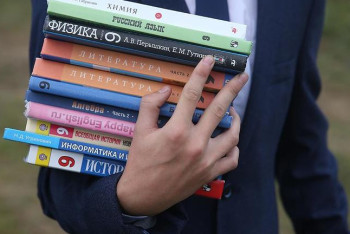 Фотография к новости: Почти в два раза подорожали книги и канцтовары в Казахстане