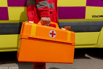 Фотография к новости: Девушка упала с балкона многоэтажки в Актобе