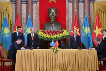 Фотография к новости: Казахстан и Вьетнам подписали соглашение о безвизовом режиме